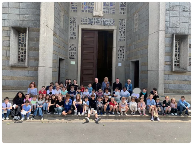 Visite des élèves au chantier de l’église Saint-Louis