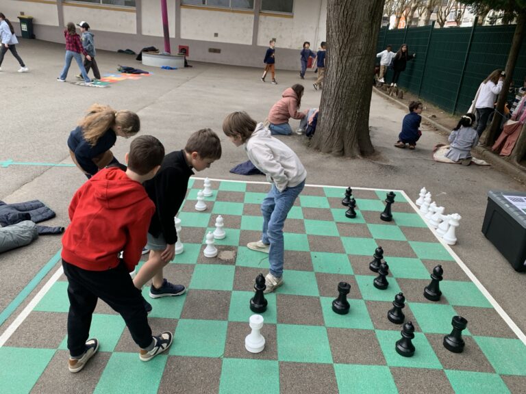 La cour de récré fait le plein de jeux