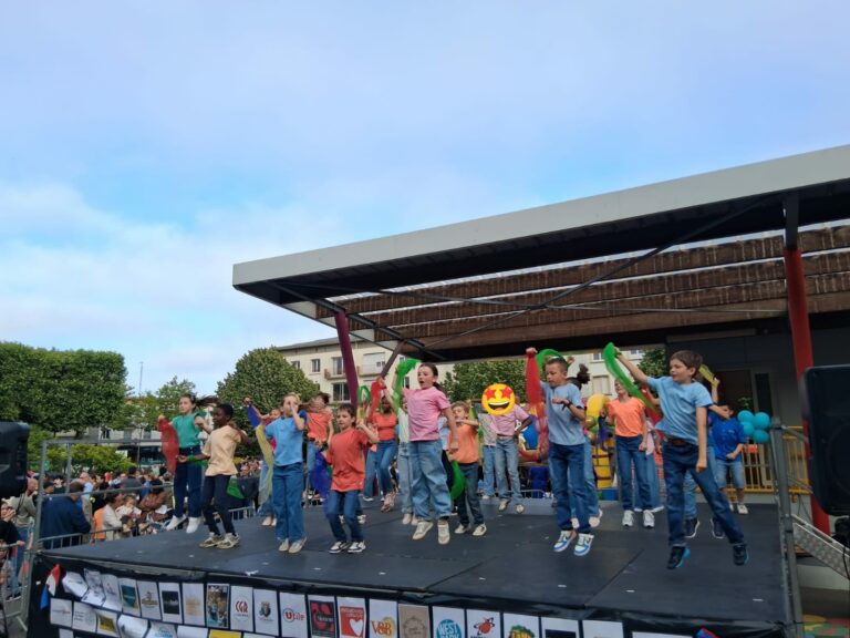 Une kermesse haute en couleurs pour clôturer l&rsquo;année scolaire !
